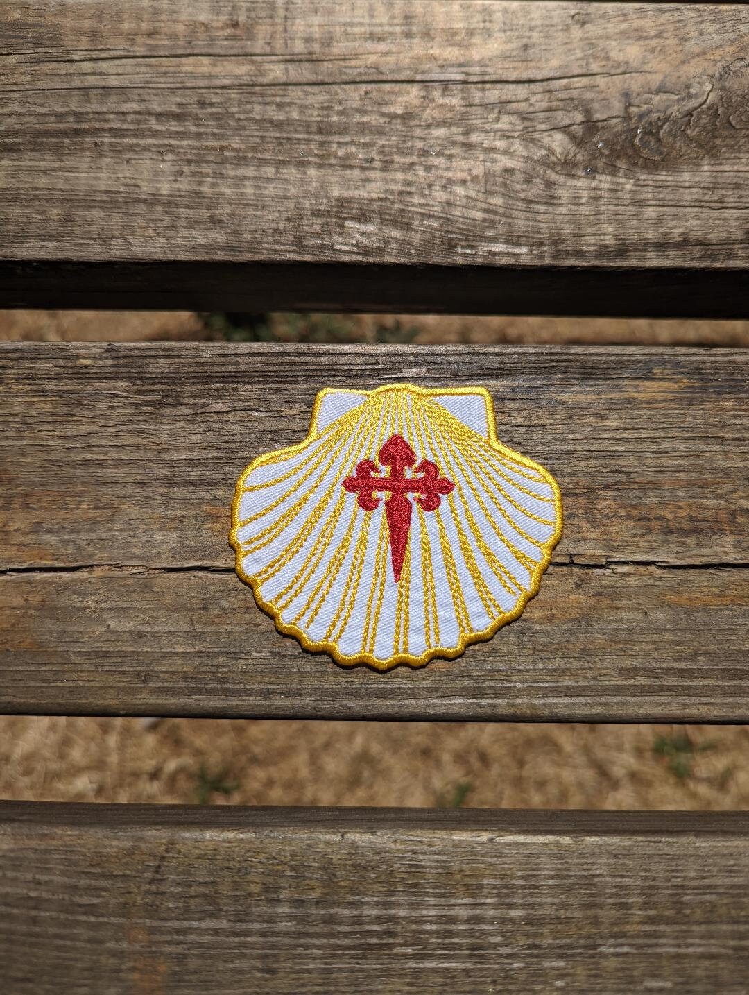 Camino shell badge, Way of St James, Buen camino, pilgrim backpack badge, teen rucksack patch, camino shell, outdoor adventure, nature trail