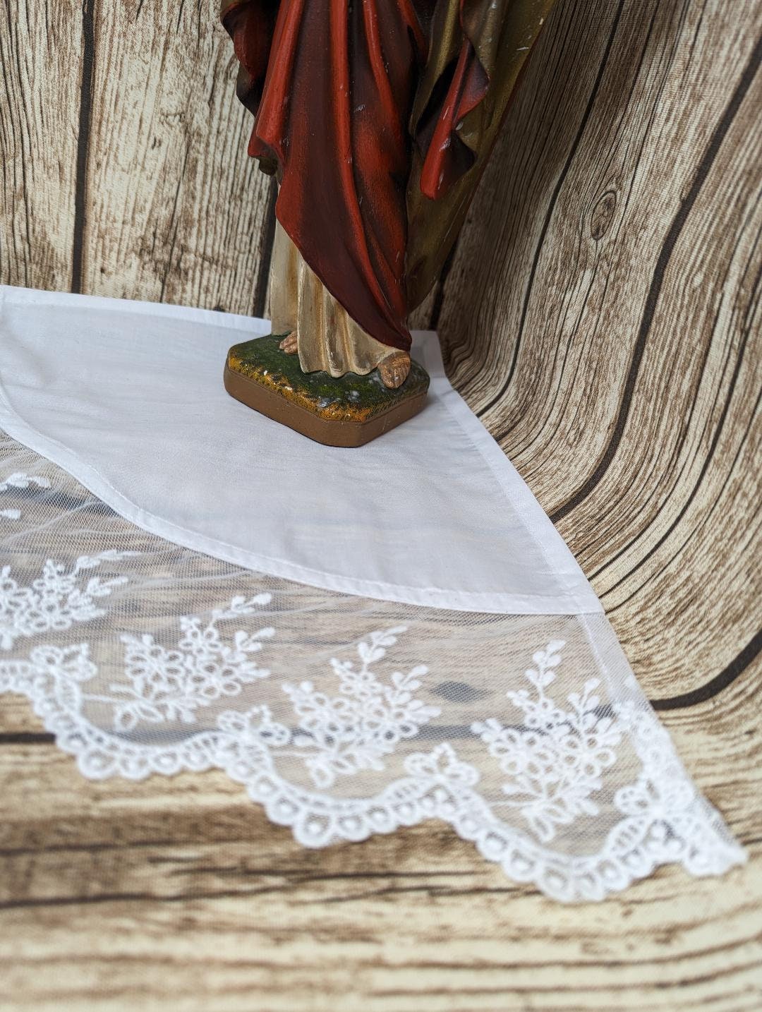 Corner shelf cloth, Altar cloth, Polcotton with lace edging